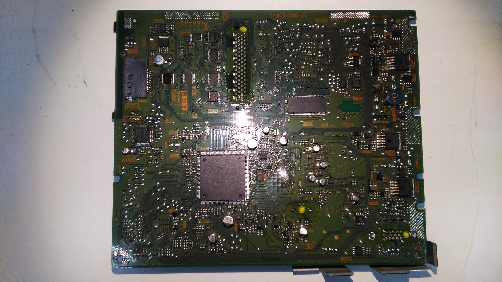 Main board Sony 1-870-688-11